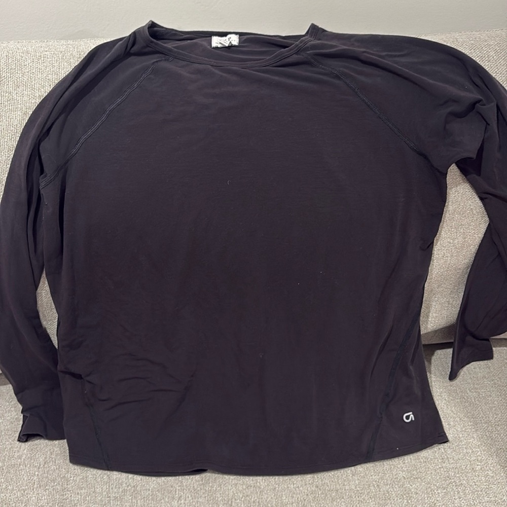 Gap fit maternity long sleeve shirt
